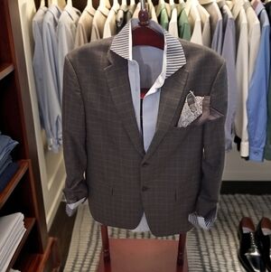 Haggar Men's Gray Checkered Blazer SIZE 44R (Shirt & Accessories Sold Seperately
